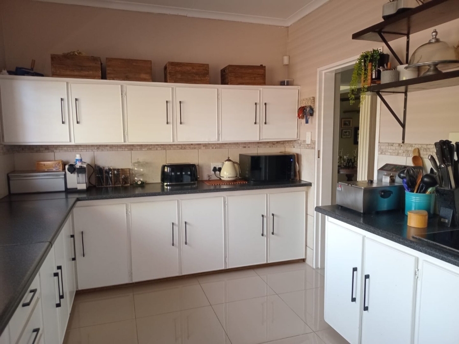 7 Bedroom Property for Sale in Bloemhof North West